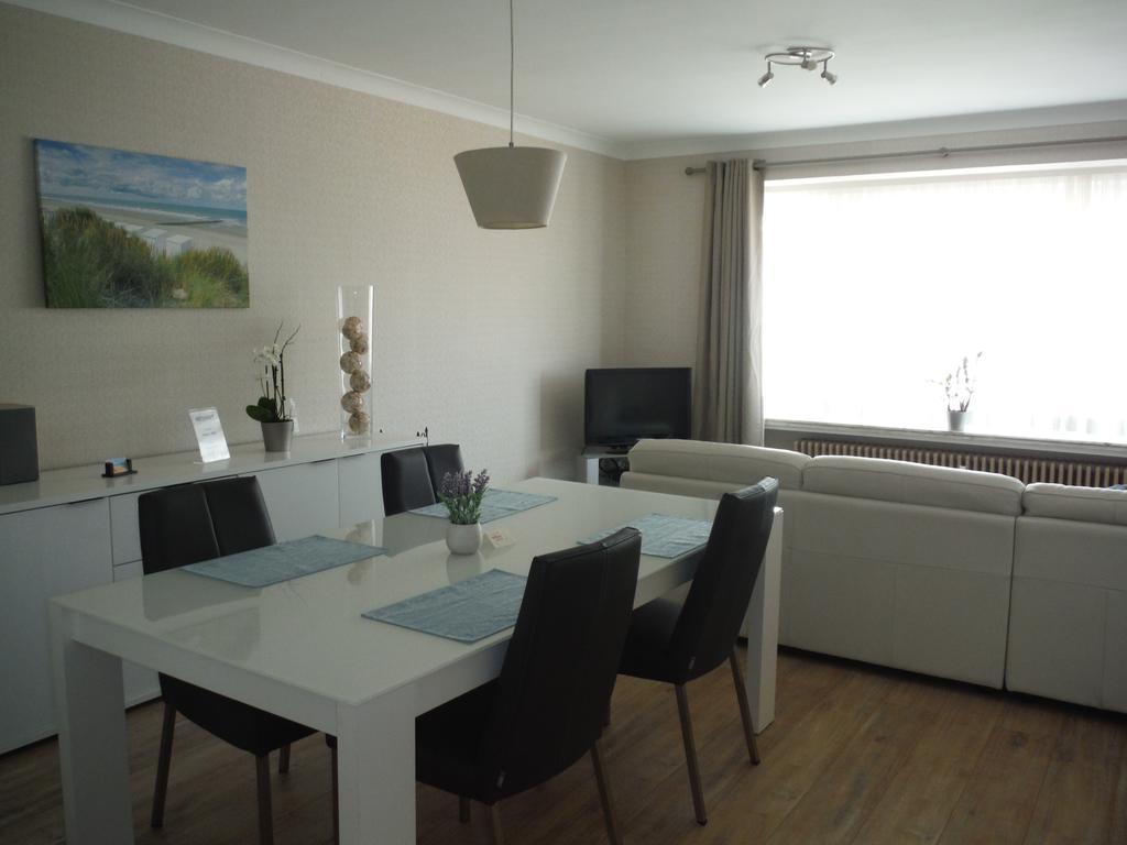 Apartments Iris Остенде Экстерьер фото