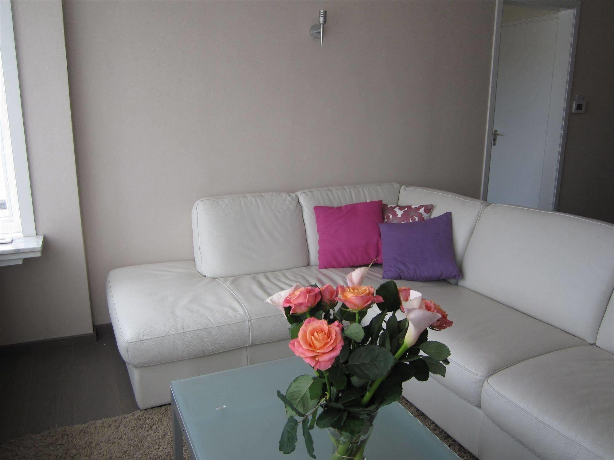 Apartments Iris Остенде Экстерьер фото