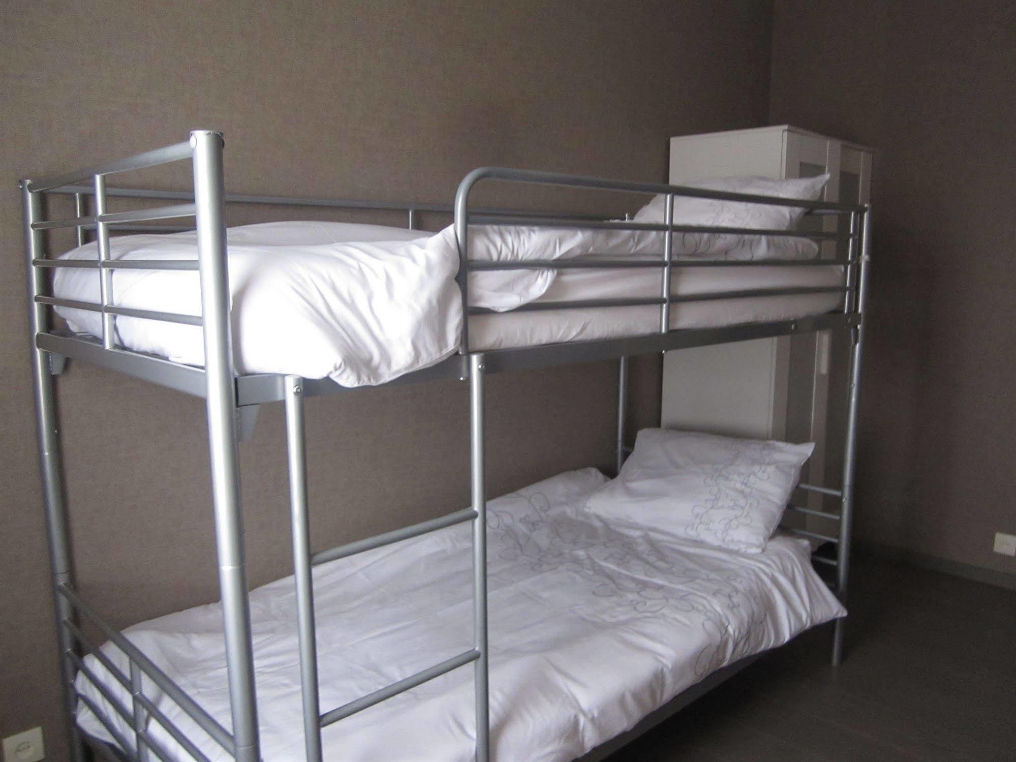 Apartments Iris Остенде Экстерьер фото