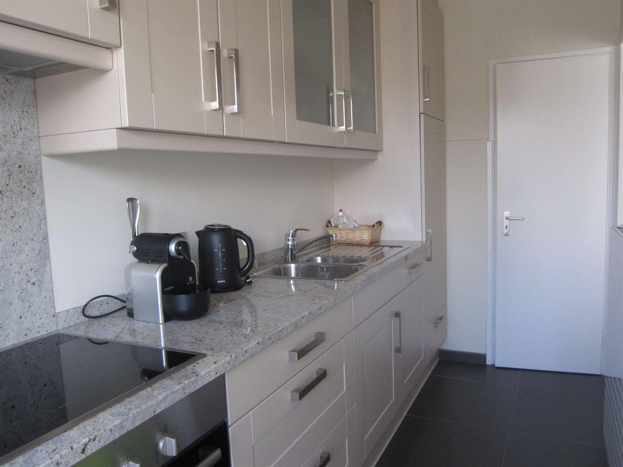 Apartments Iris Остенде Экстерьер фото